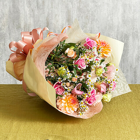 パステルカラーのおまかせ花束