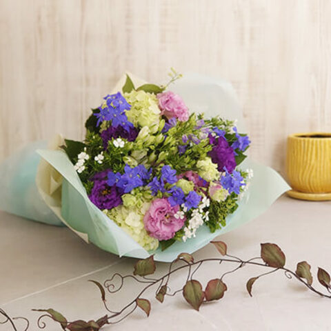 紫ブルー系の花束